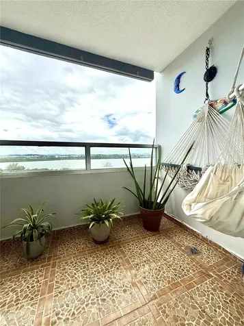 4 Avenida Laguna Carolina PR 00979