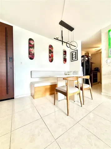 4 Avenida Laguna Carolina PR 00979