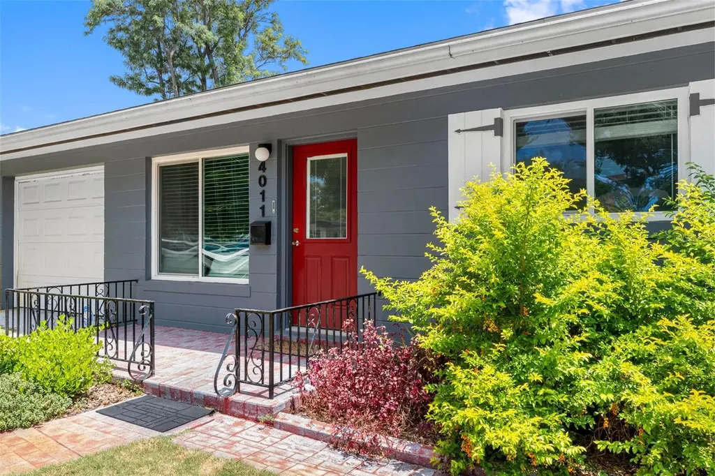 4011 7th Avenue N St Petersburg FL 33713