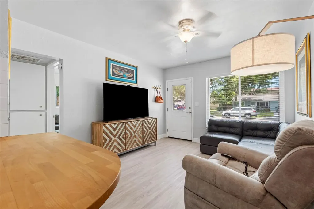 4011 7th Avenue N St Petersburg FL 33713