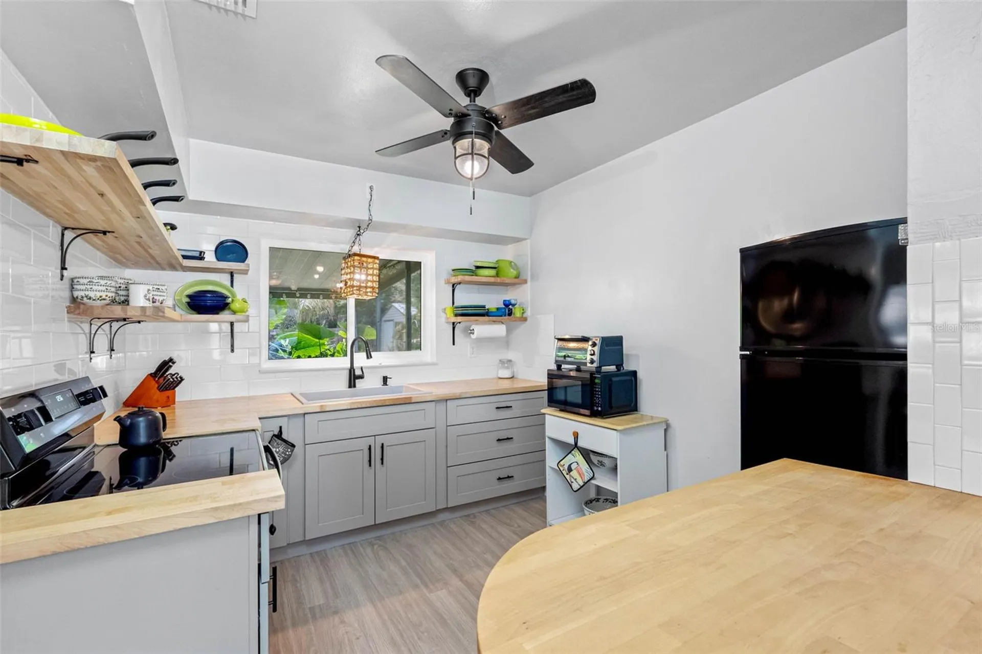 4011 7th Avenue N St Petersburg FL 33713