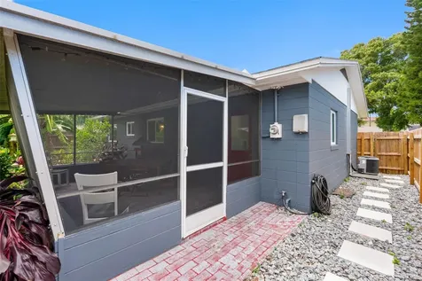 4011 7th Avenue N St Petersburg FL 33713
