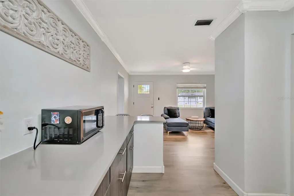 3144 33rd Avenue N St Petersburg FL 33713