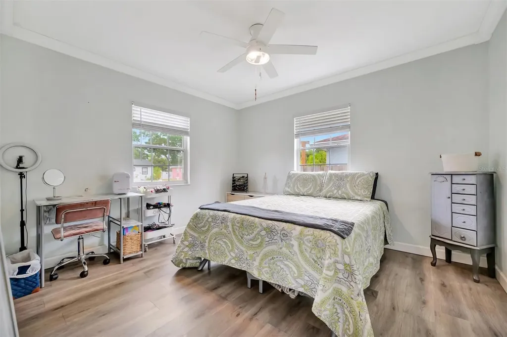 3144 33rd Avenue N St Petersburg FL 33713