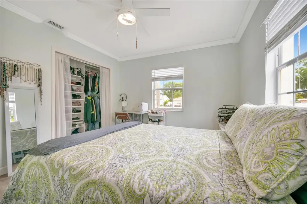 3144 33rd Avenue N St Petersburg FL 33713