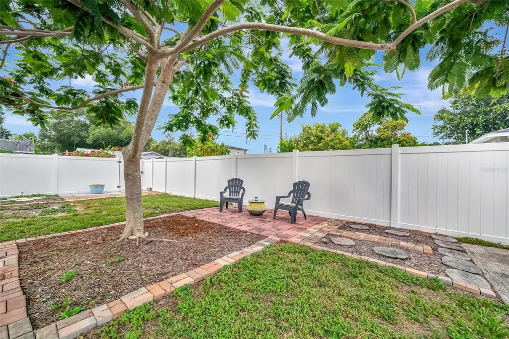 3144 33rd Avenue N St Petersburg FL 33713