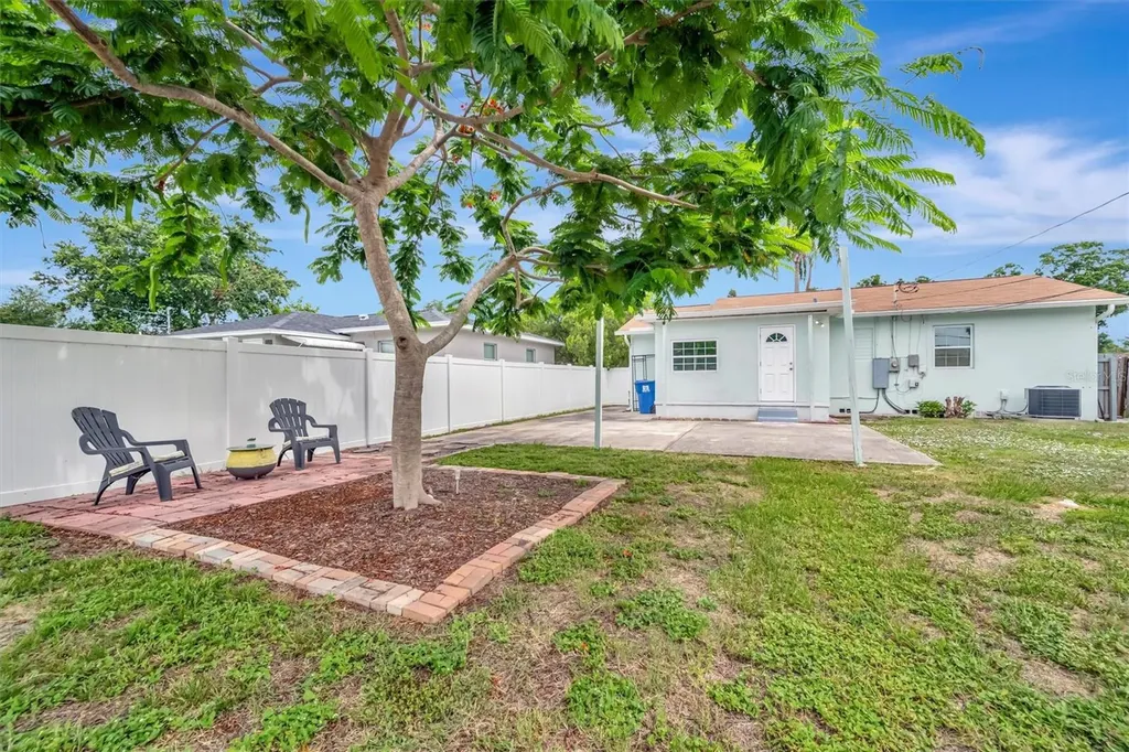 3144 33rd Avenue N St Petersburg FL 33713