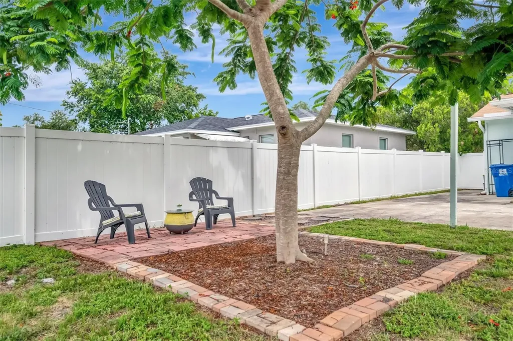 3144 33rd Avenue N St Petersburg FL 33713
