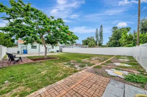 3144 33rd Avenue N St Petersburg FL 33713