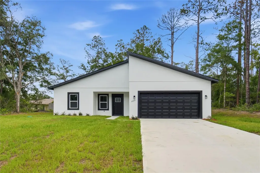 8809 N Circular Way Dunnellon FL 34434