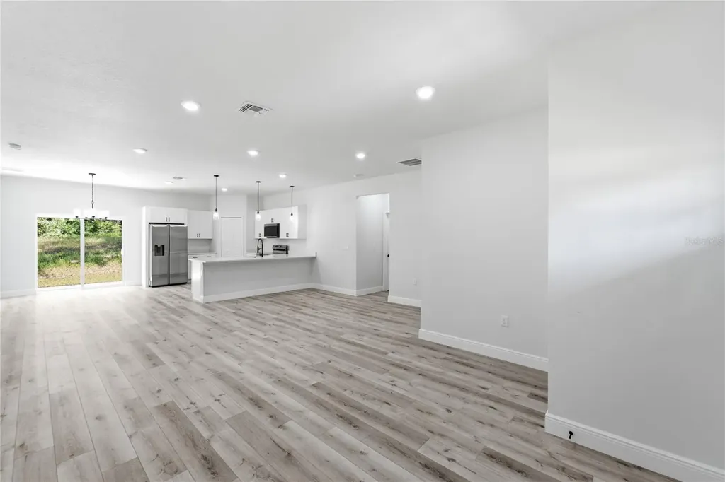 8809 N Circular Way Dunnellon FL 34434