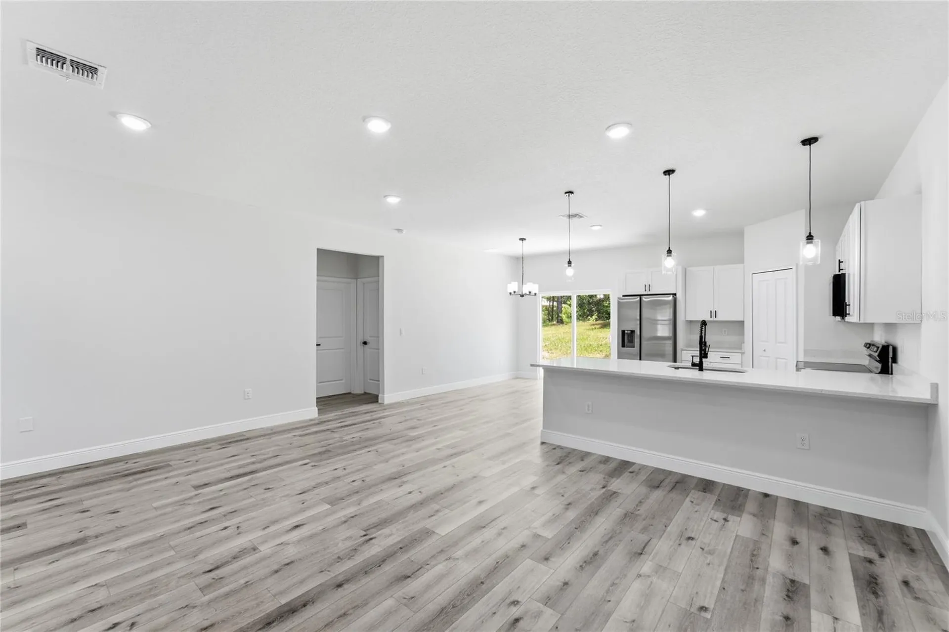 8809 N Circular Way Dunnellon FL 34434