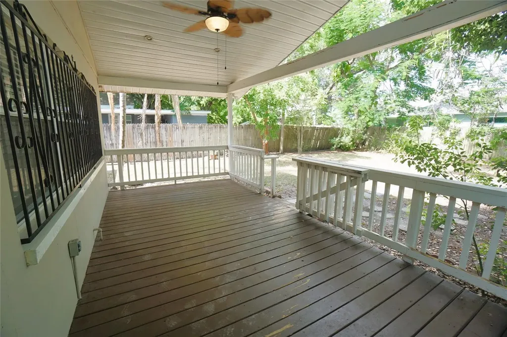 207 N Gomez Avenue Tampa FL 33609