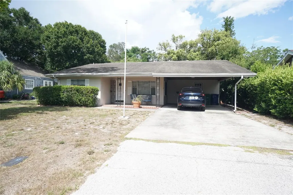 207 N Gomez Avenue Tampa FL 33609