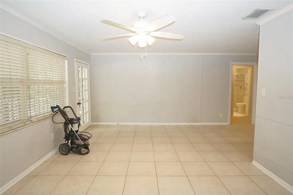 207 N Gomez Avenue Tampa FL 33609