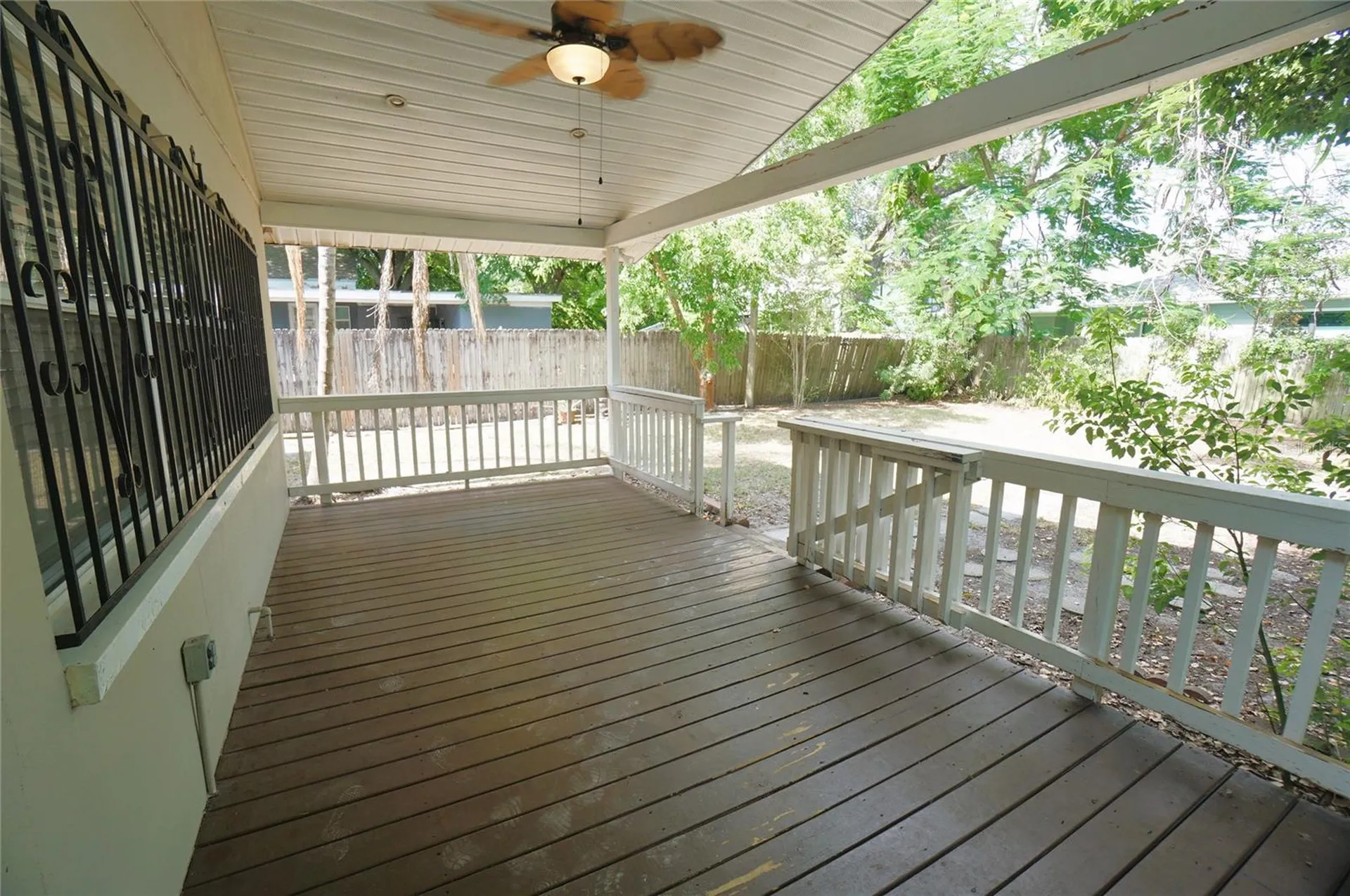 207 N Gomez Avenue Tampa FL 33609