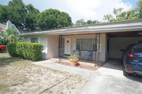 207 N Gomez Avenue Tampa FL 33609