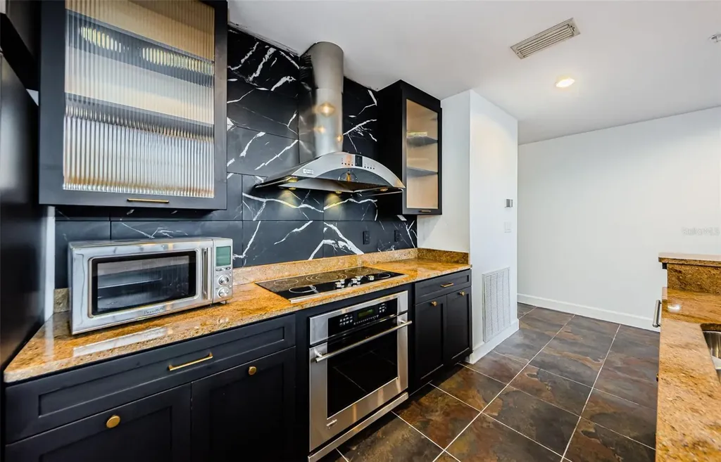 1002 Channelside Drive Tampa FL 33602