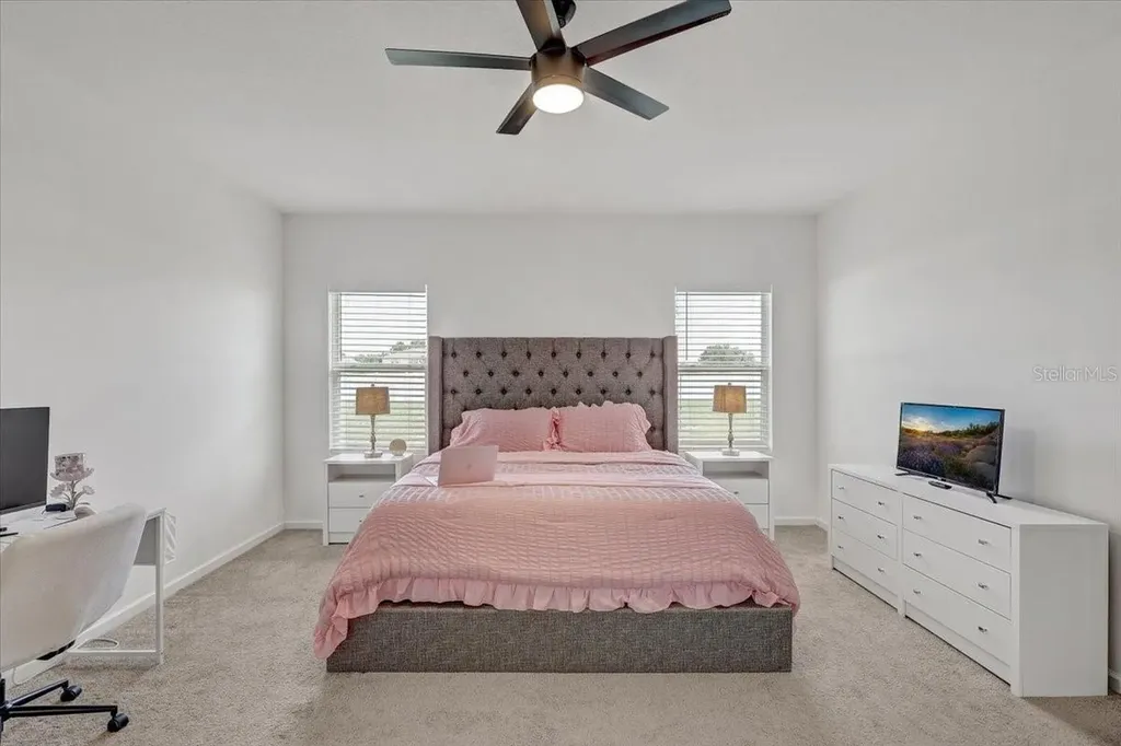 806 Highgate Oaks Place Seffner FL 33584