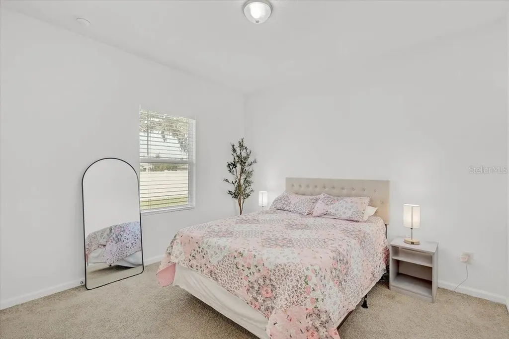 806 Highgate Oaks Place Seffner FL 33584