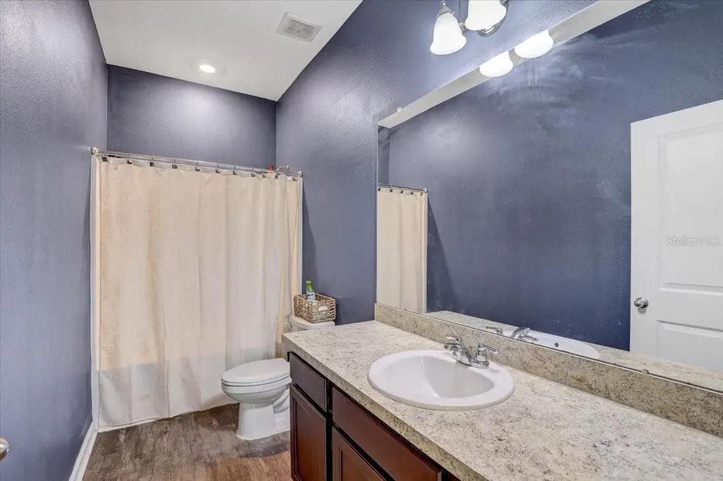 806 Highgate Oaks Place Seffner FL 33584