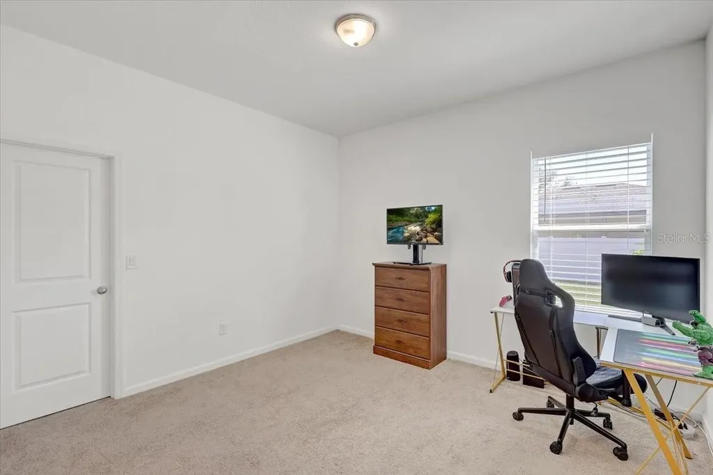 806 Highgate Oaks Place Seffner FL 33584
