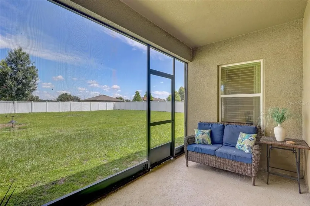 806 Highgate Oaks Place Seffner FL 33584