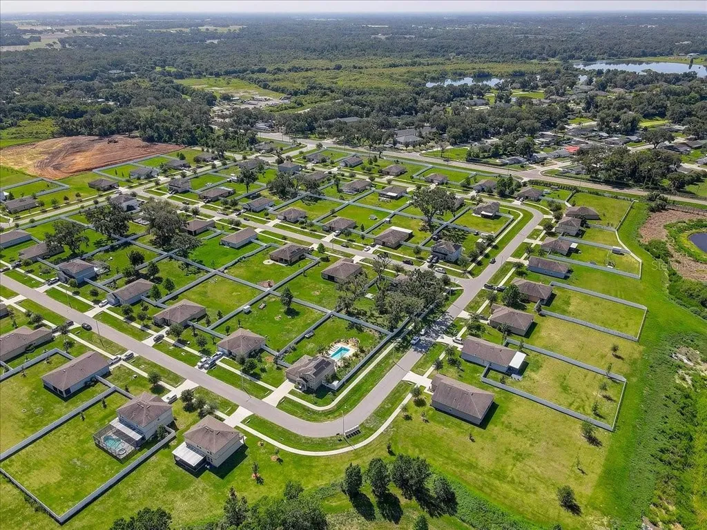 806 Highgate Oaks Place Seffner FL 33584