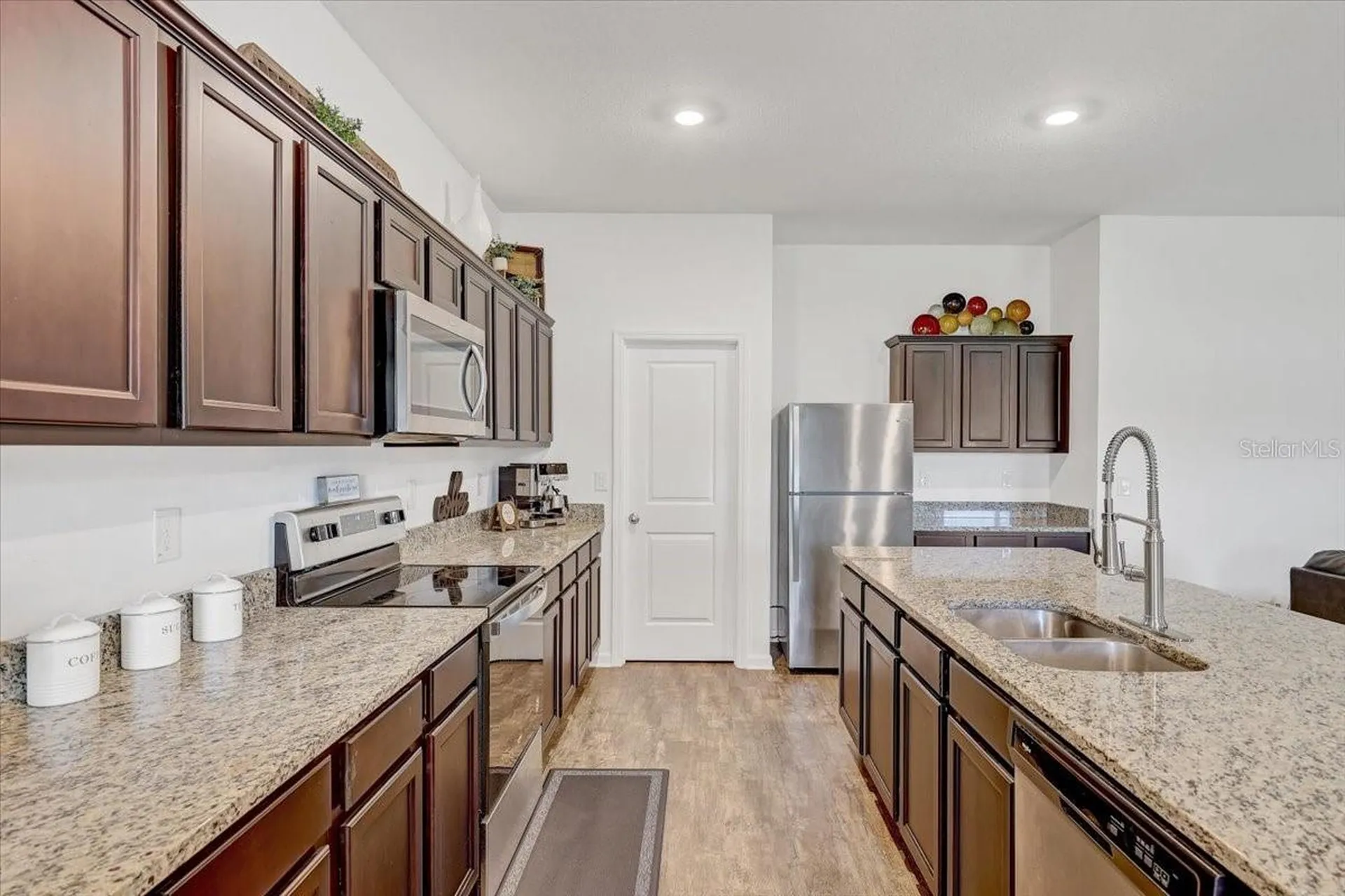 806 Highgate Oaks Place Seffner FL 33584