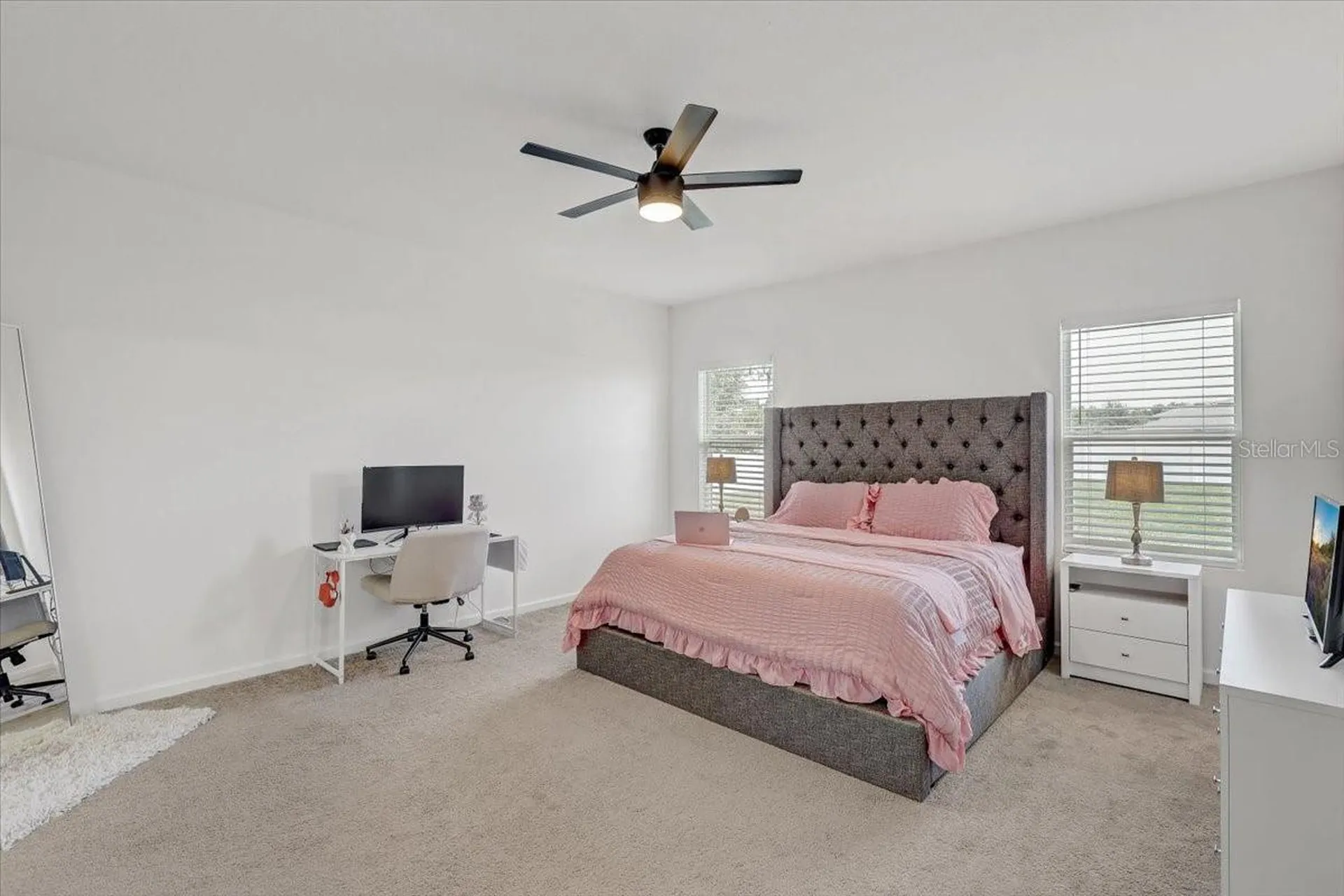 806 Highgate Oaks Place Seffner FL 33584