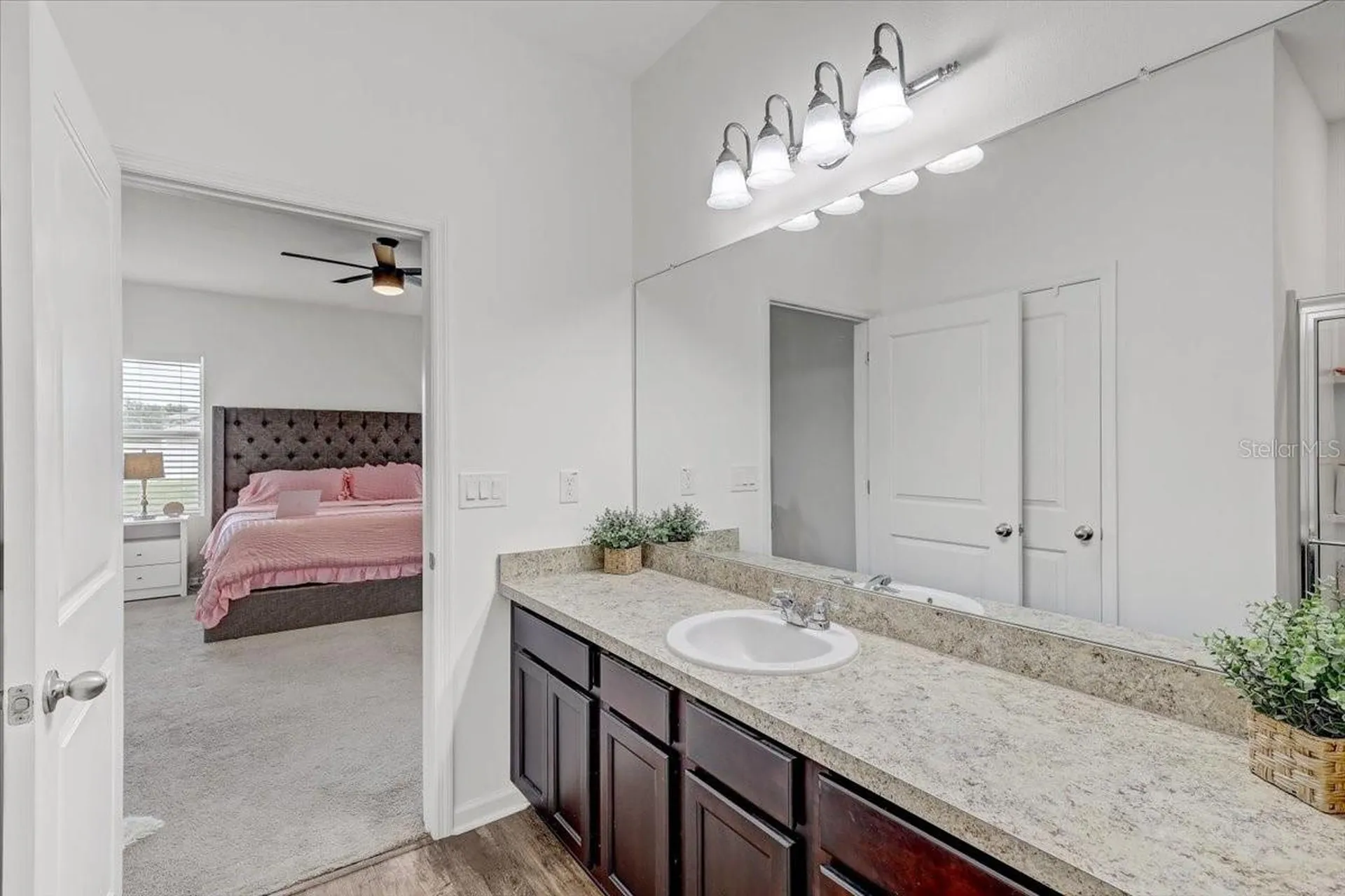 806 Highgate Oaks Place Seffner FL 33584