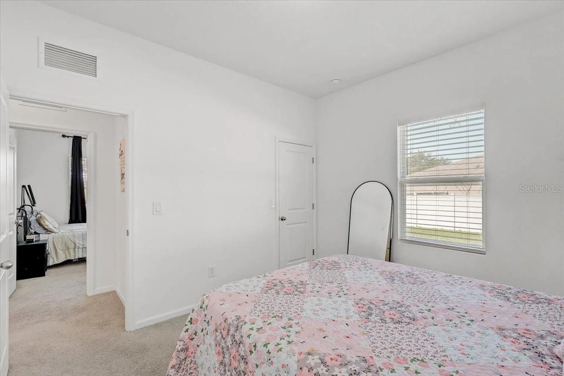 806 Highgate Oaks Place Seffner FL 33584
