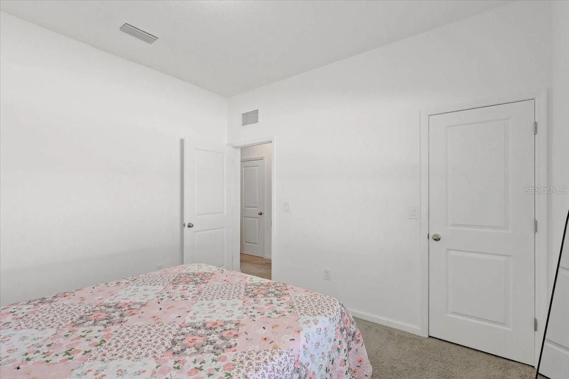806 Highgate Oaks Place Seffner FL 33584