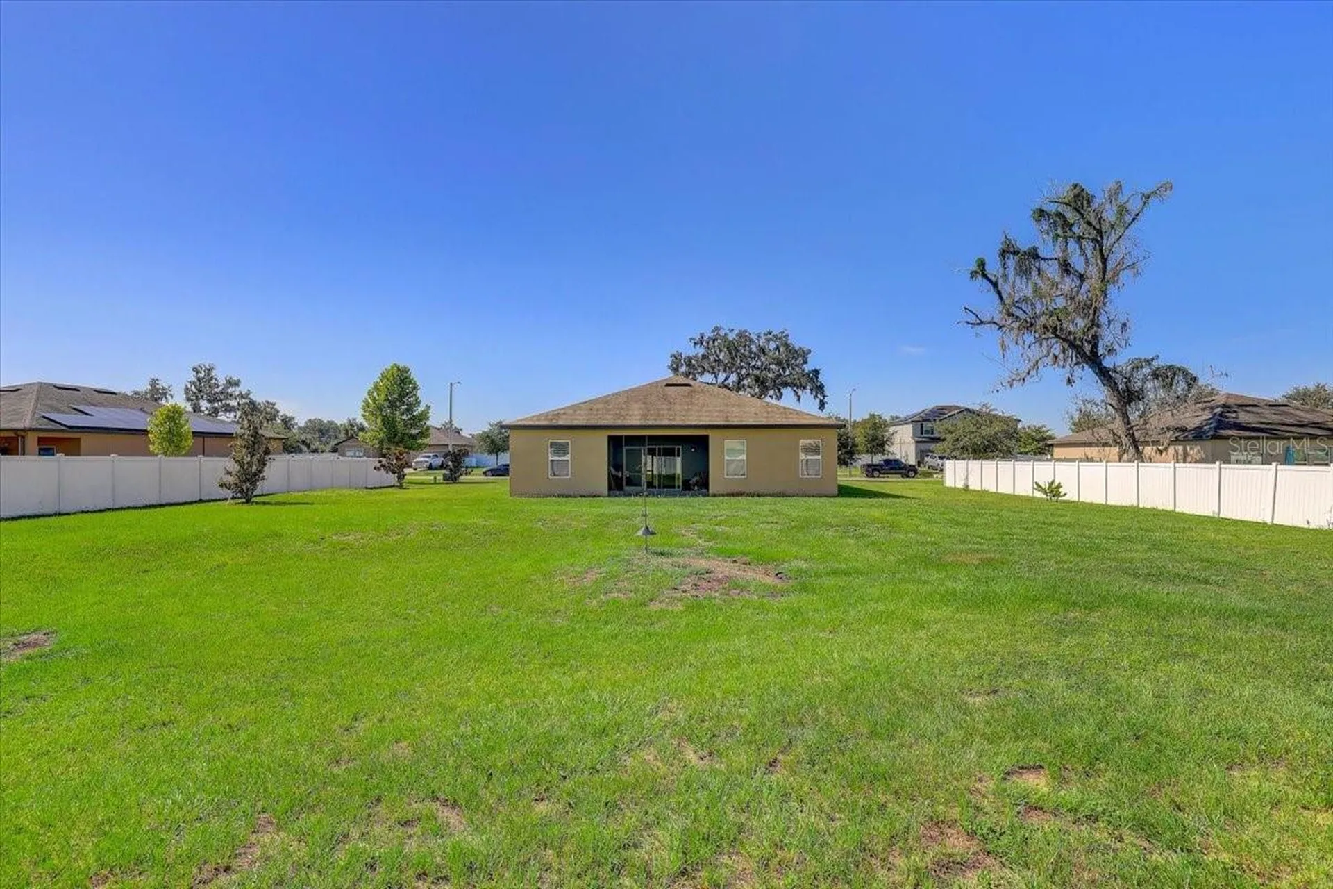 806 Highgate Oaks Place Seffner FL 33584