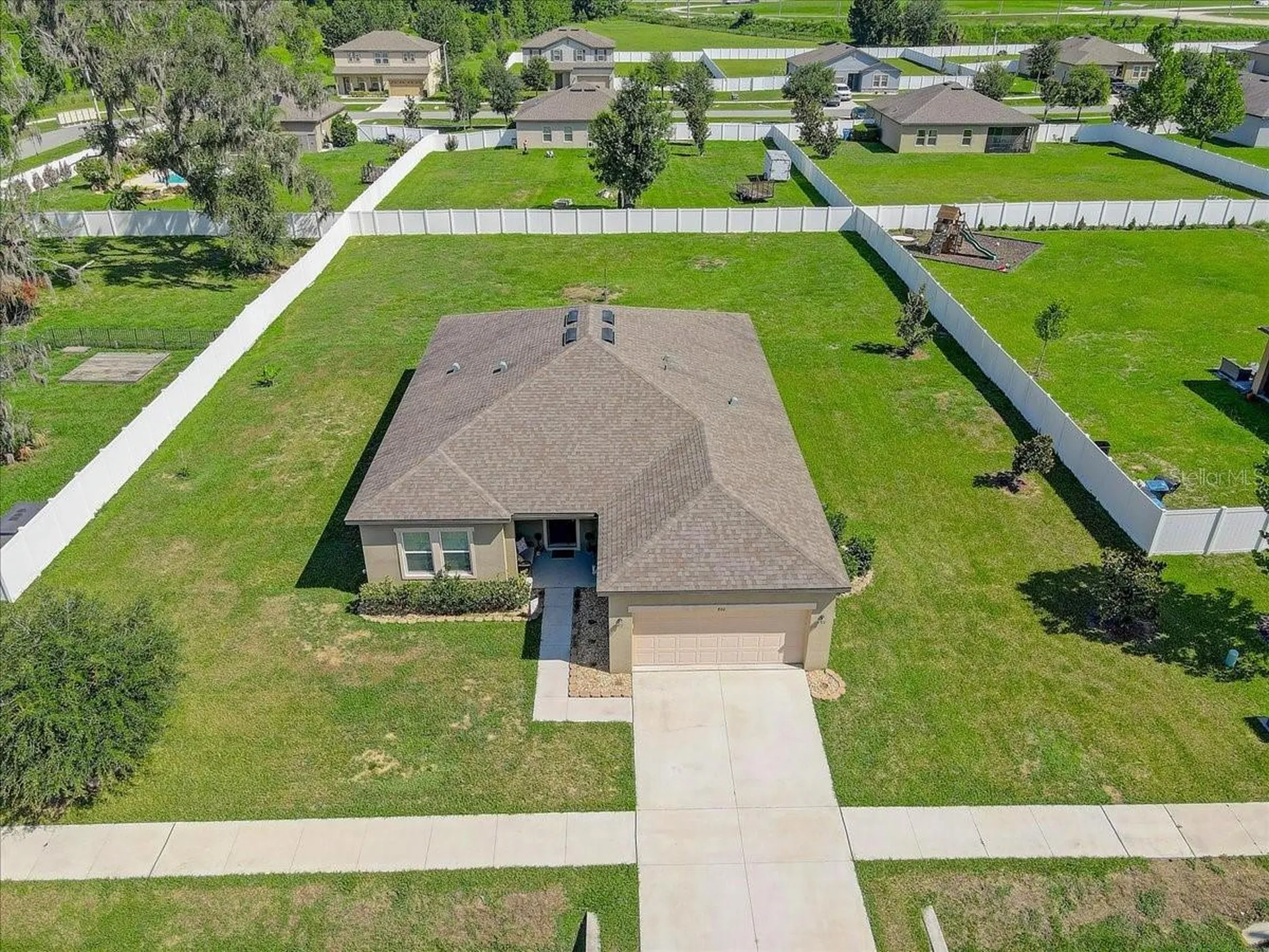 806 Highgate Oaks Place Seffner FL 33584