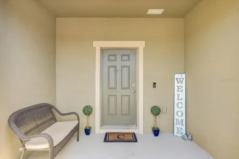 806 Highgate Oaks Place Seffner FL 33584