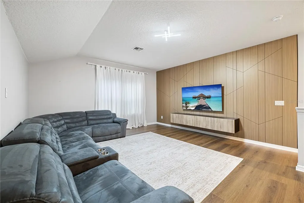 9373 Royal Estates Boulevard Orlando FL 32836