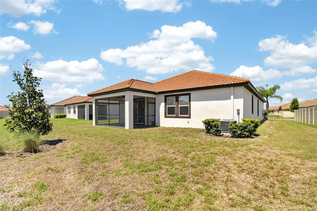 17206 Star Banks Street Wimauma FL 33598