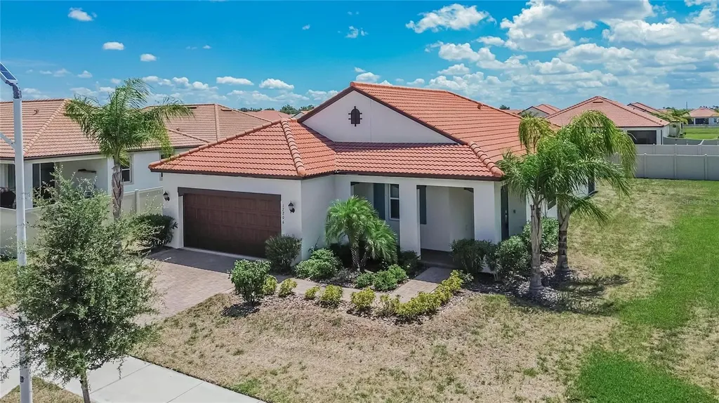 17206 Star Banks Street Wimauma FL 33598