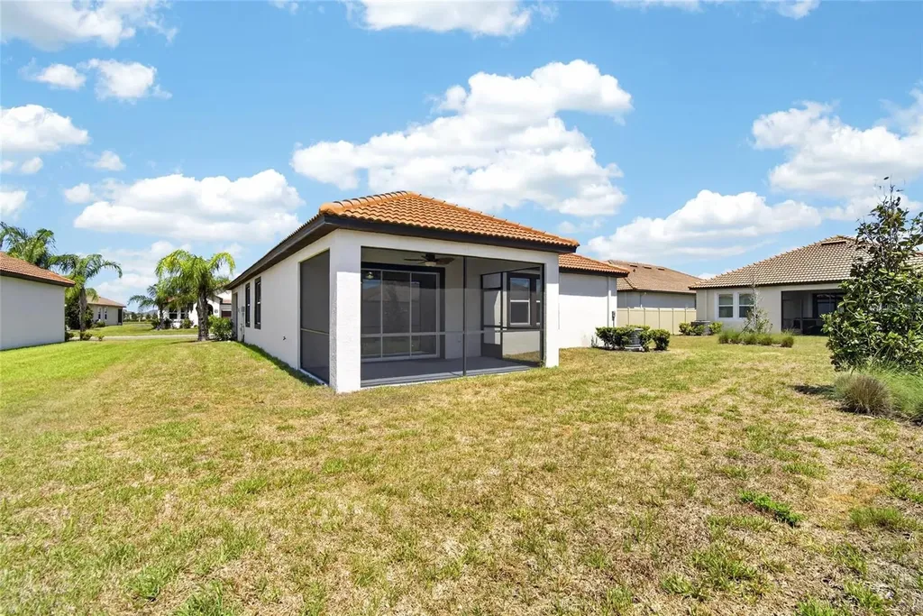 17206 Star Banks Street Wimauma FL 33598