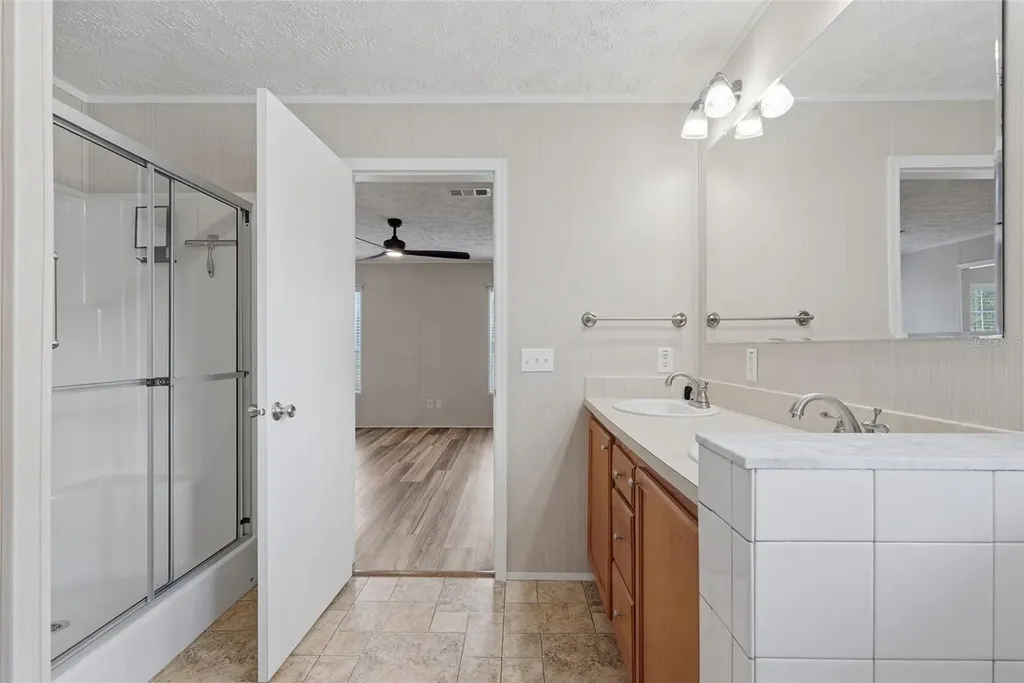 4889 SW 35th Trail Bell FL 32619