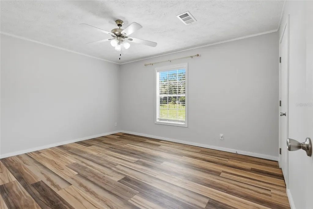 4889 SW 35th Trail Bell FL 32619