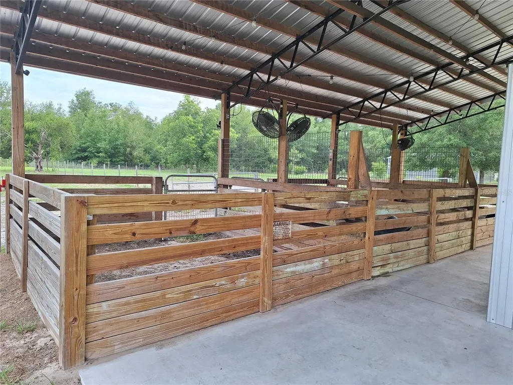 4889 SW 35th Trail Bell FL 32619