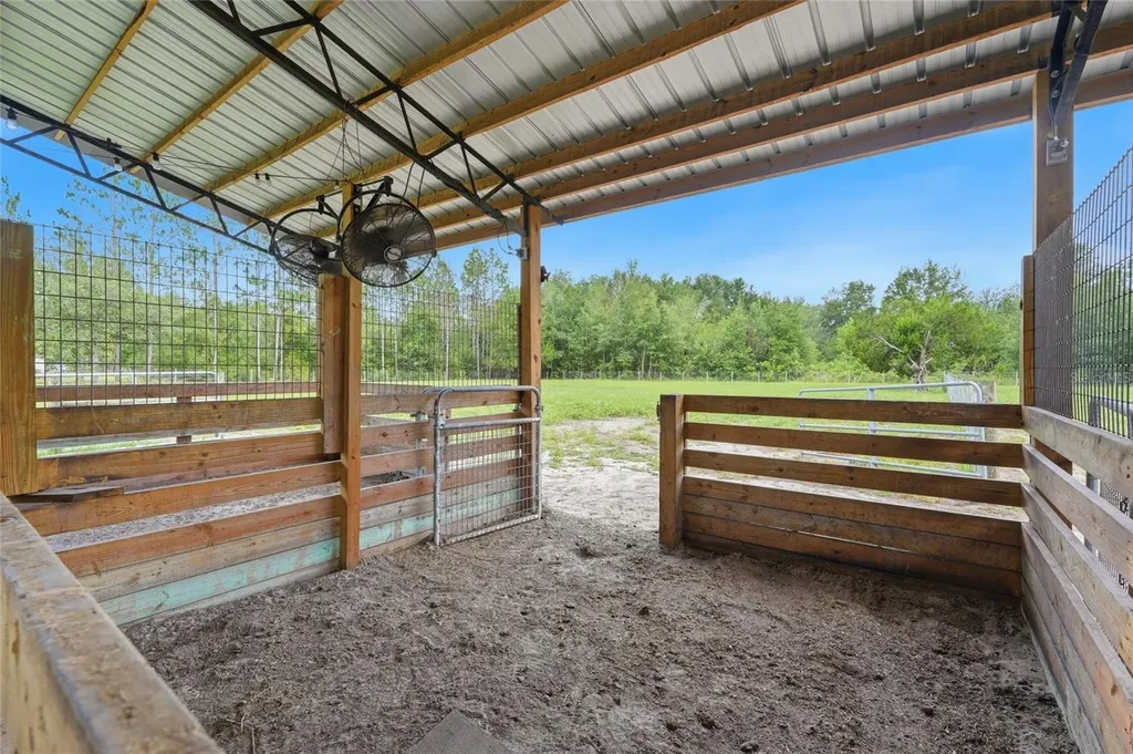 4889 SW 35th Trail Bell FL 32619