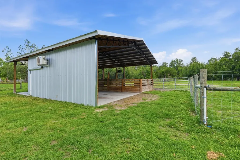 4889 SW 35th Trail Bell FL 32619