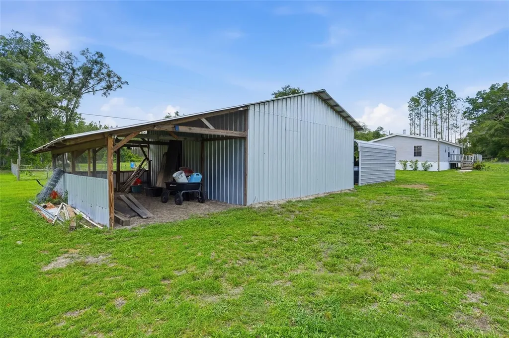 4889 SW 35th Trail Bell FL 32619