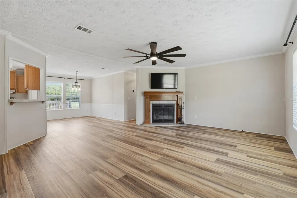 4889 SW 35th Trail Bell FL 32619