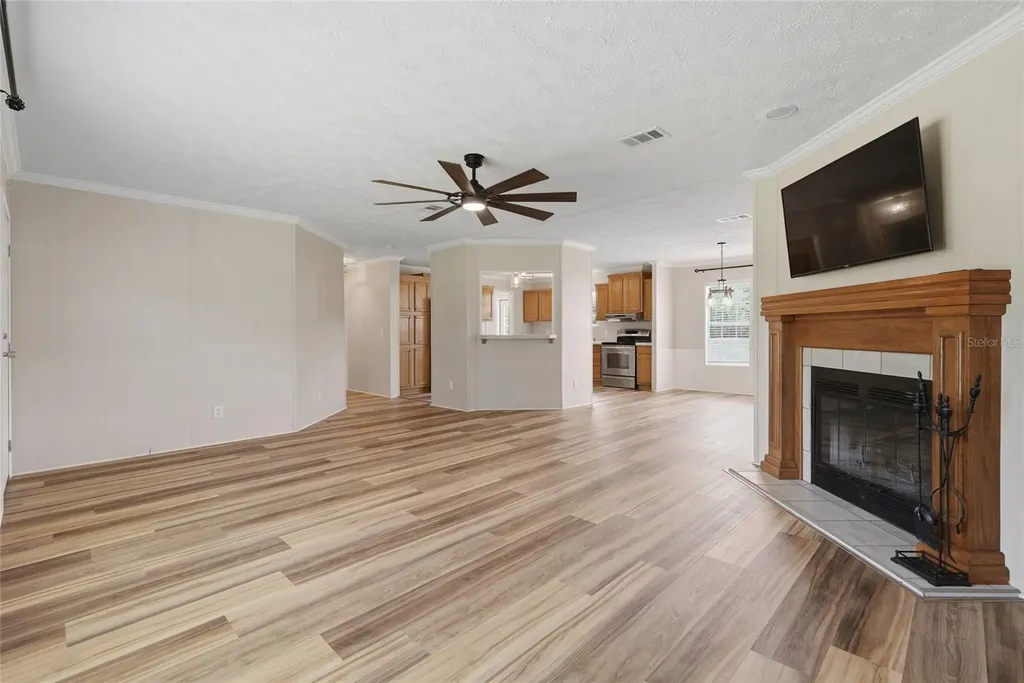 4889 SW 35th Trail Bell FL 32619