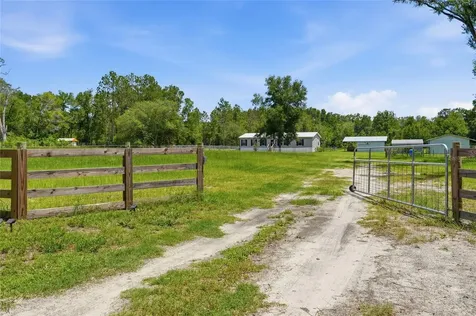 4889 SW 35th Trail Bell FL 32619