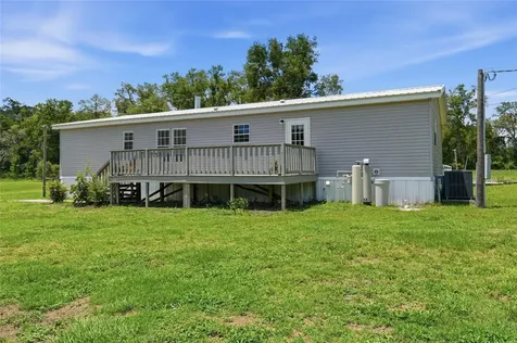 4889 SW 35th Trail Bell FL 32619
